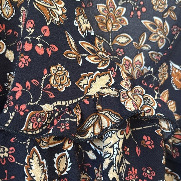 Anthropologie Entro Deep V oversized ruffle detail Floral Tunic Top L - Picture 3 of 10